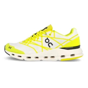Zapatillas On Cloud Nova White and Yellow, unas zapatillas transpirables y ligeras con detalles en blanco y amarillo y una amortiguación inigualable.
