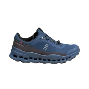 En Cloudultra River Bed Shoes, unas zapatillas elegantes con CloudTec y Helion para correr con fuerza por los senderos del Reino Unido.