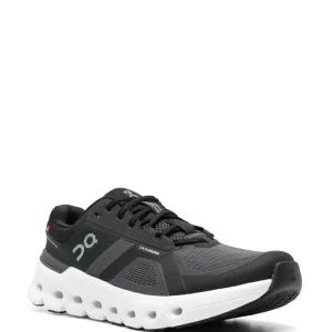 Las zapatillas Cloudrunner 2 White Black ofrecen un diseño clásico en blanco y negro con suela acolchada para correr.